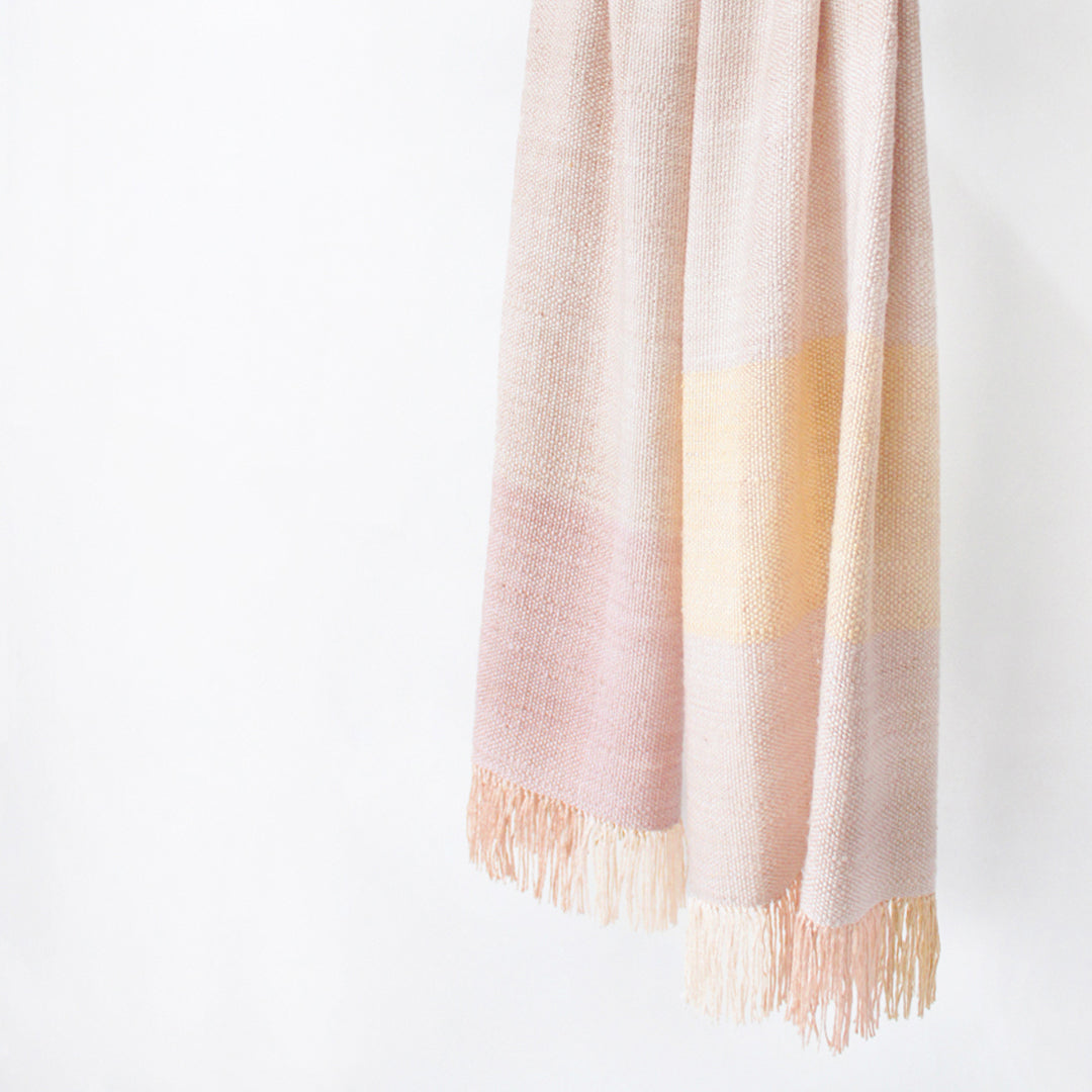 新色 結城紬 真綿まとうショール 多色 絹100％ 日本製 – 結城紬の奥順